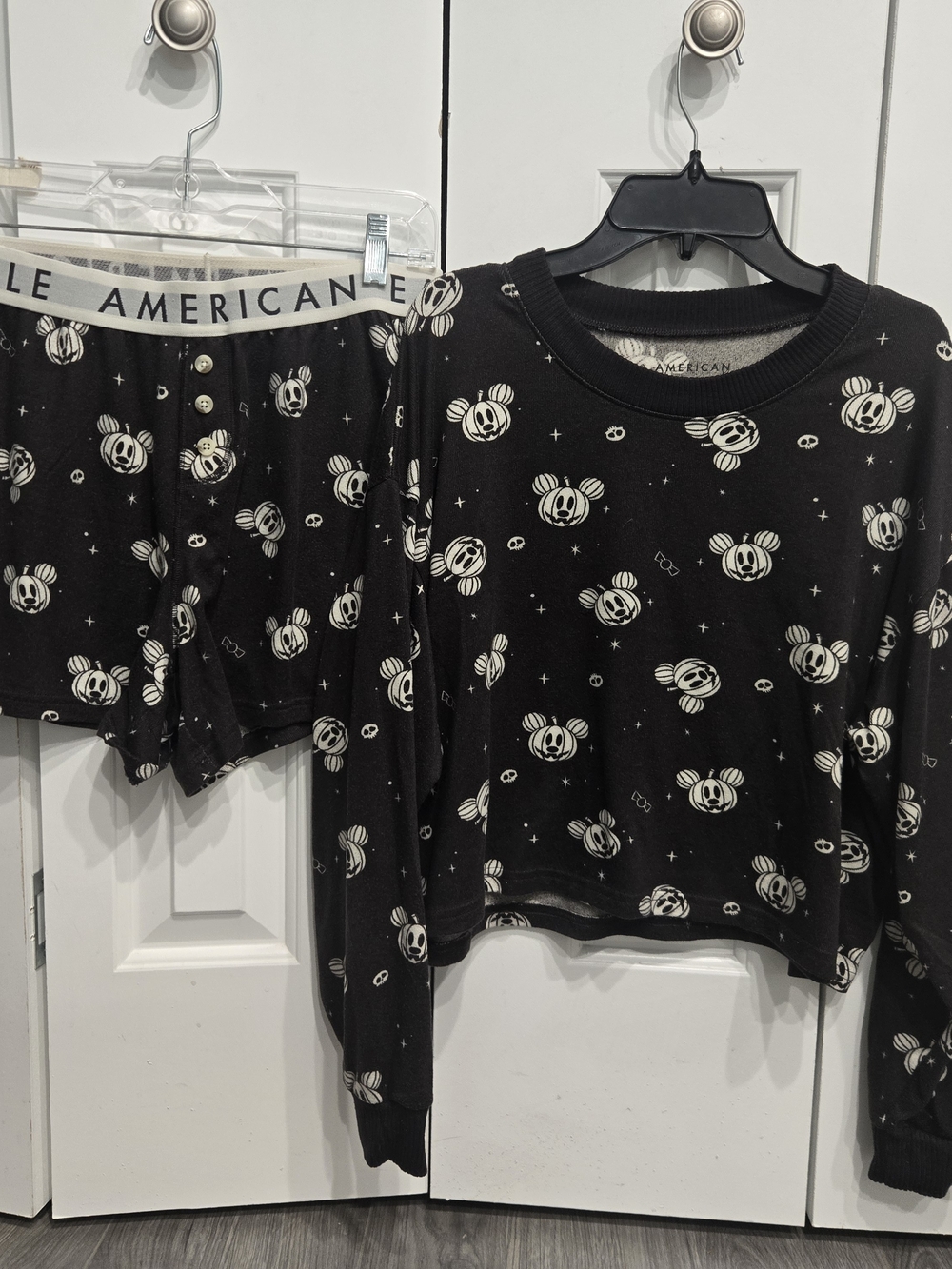 American Eagle Outfitters Black Cream Character-Print Pajama Set